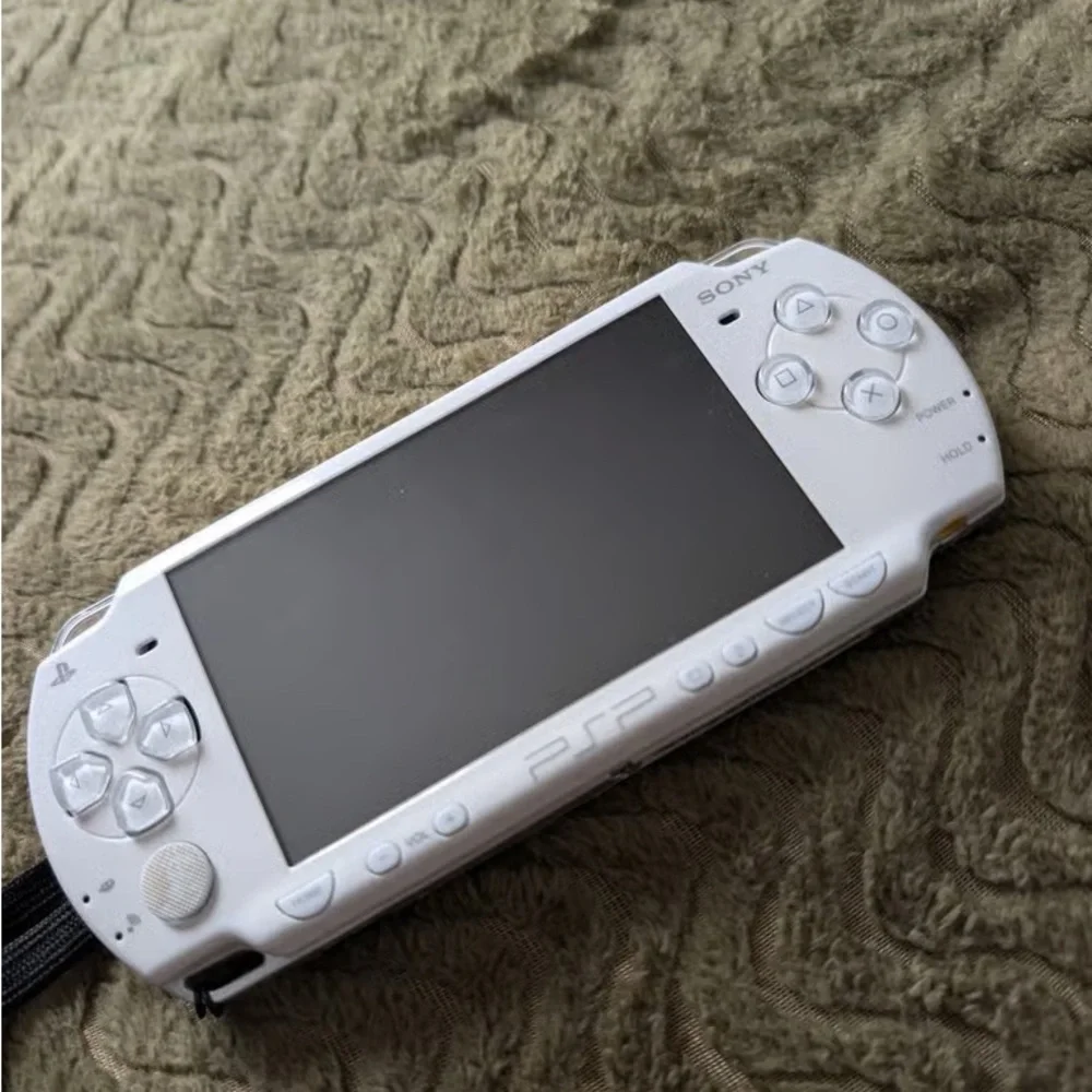 Sony PSP Handheld Console - Classic White